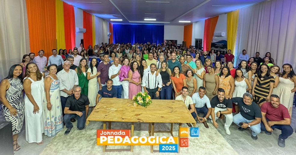 Prefeita Leandra Belitardo anuncia pacote de valorização para profissionais da educação em Piritiba Prefeita Leandra Belitardo anuncia pacote de valorização para profissionais da educação em Piritiba. Foto: Thallita Muniz/ASCOM-PMP